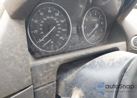 2014 BMW X1 xDrive28I z USA, uszkodzony, nr VIN WBAVL1C57EVY21646